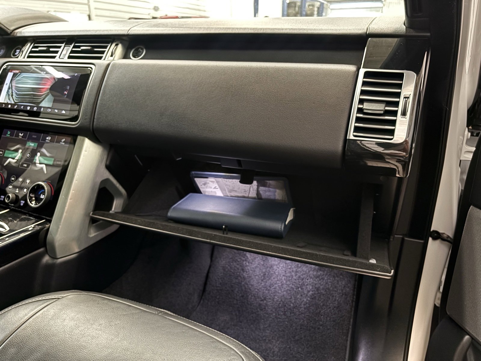 Used 2018 Land Rover Range Rover 3.0L V6 Supercharged image 31