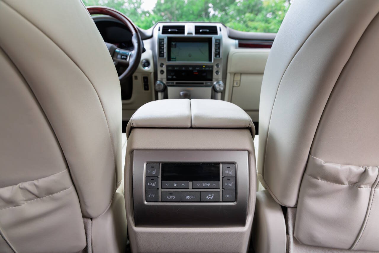 Used 2010 Lexus GX 460 w/ Comfort Plus Pkg AWD/4WD image 30