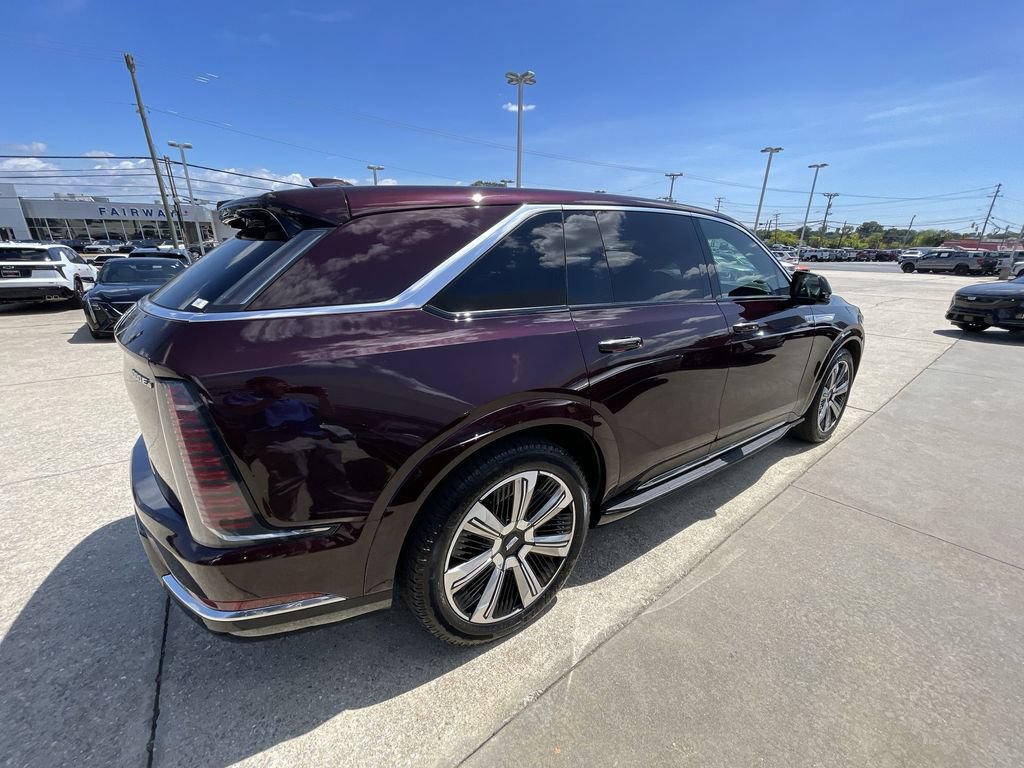 Used 2025 Cadillac Escalade IQ Luxury 2 w/ LPO, Premium Carpet Package AWD/4WD image 8