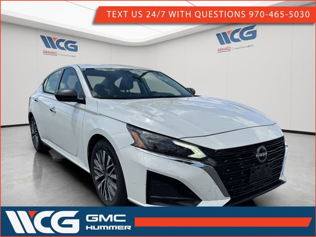 Used 2024 Nissan Altima 2.5 SV FWD image 1