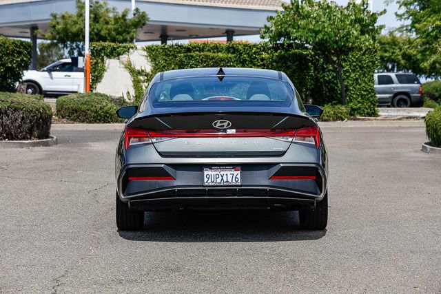 Certified 2025 Hyundai Elantra SEL FWD image 4