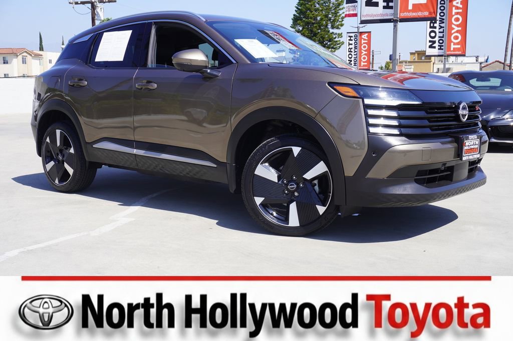 Used 2025 Nissan Kicks SR image 1