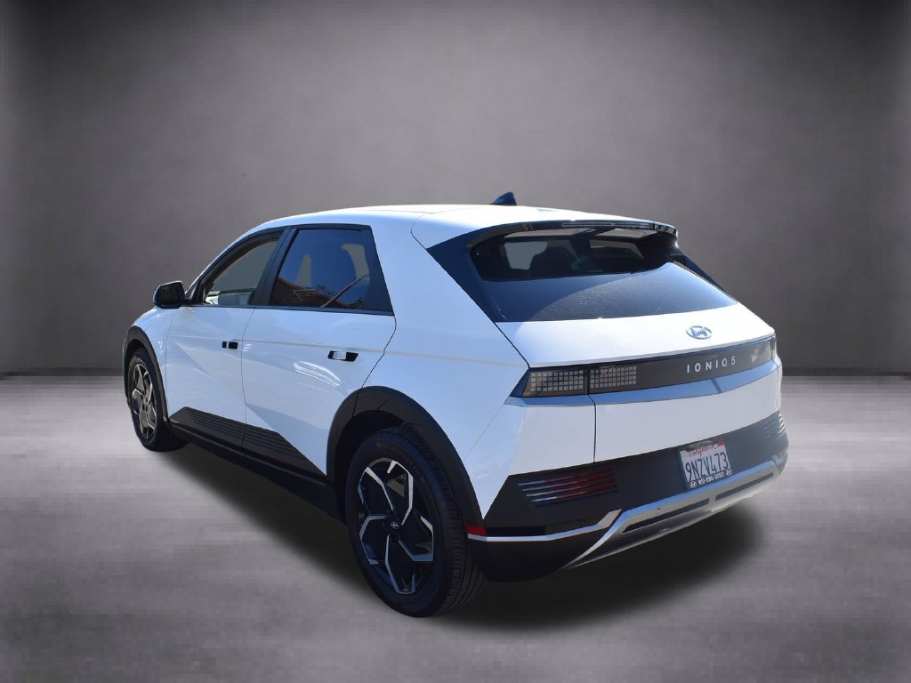 Certified 2024 Hyundai Ioniq 5 SE RWD image 6