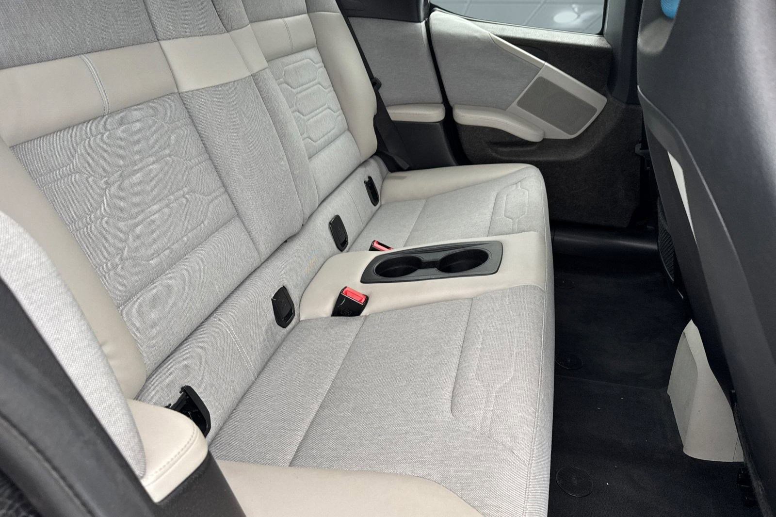 Used 2014 BMW i3 image 28