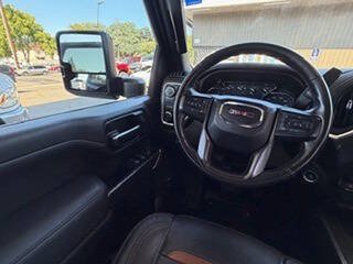 Used 2022 GMC Sierra 3500 AT4 w/ AT4 Preferred Package AWD/4WD image 35