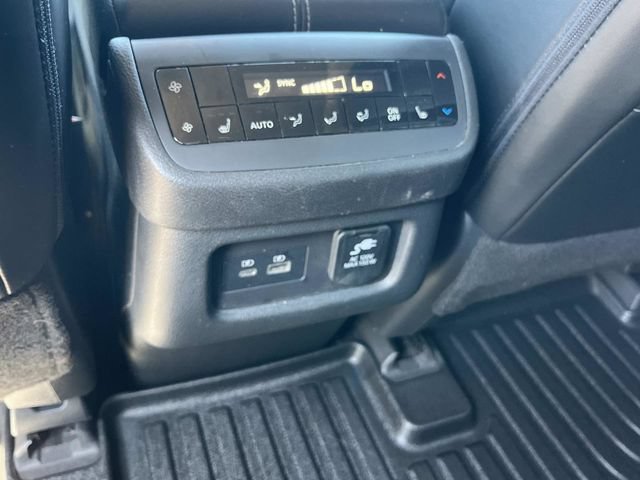 Used 2023 Nissan Pathfinder Platinum AWD/4WD image 24