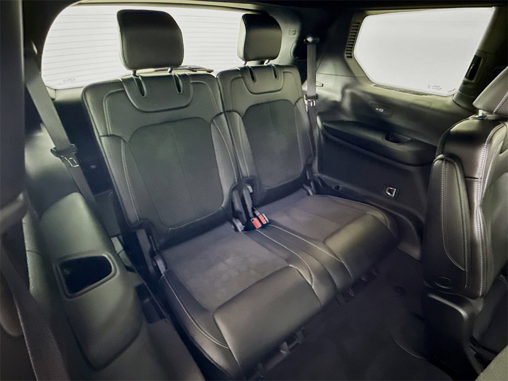 Used 2023 Jeep Grand Cherokee L Laredo image 27