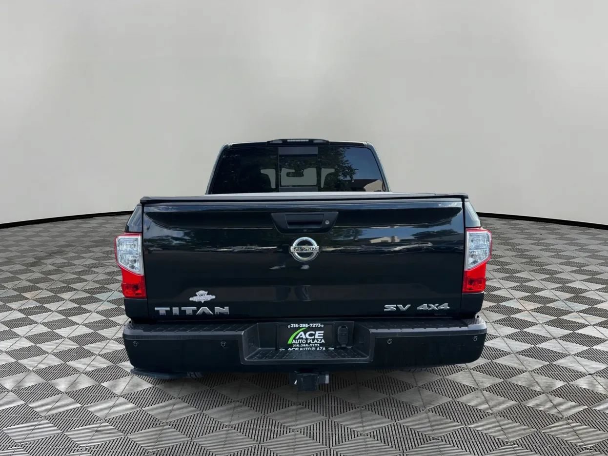 Used 2019 Nissan Titan SV w/ SV Convenience Package AWD/4WD image 6