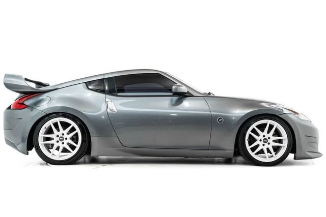 Used 2016 Nissan 370Z Coupe RWD image 4