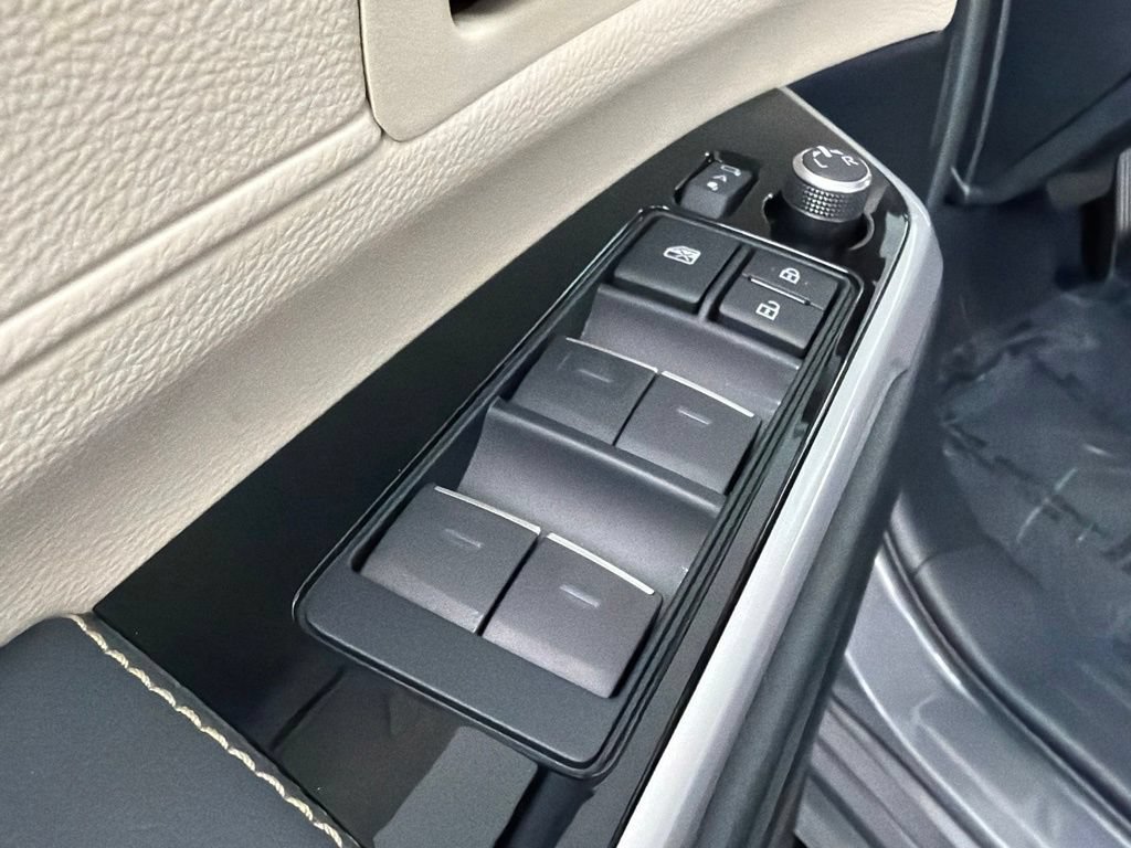 Certified 2026 Toyota Sienna Limited FWD image 20