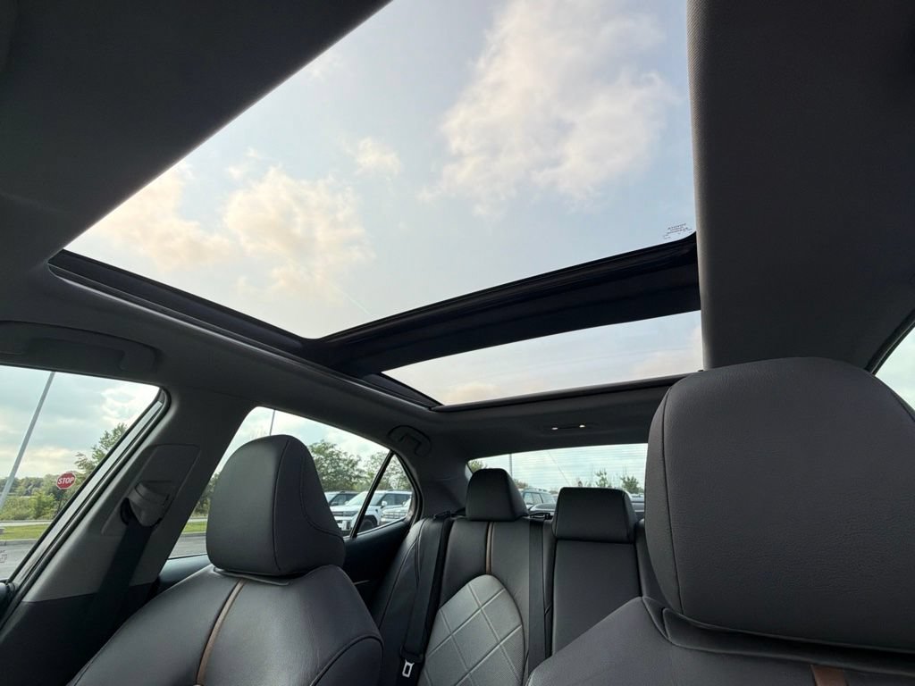 Used 2018 Toyota Camry XLE w/ Audio Package FWD image 15