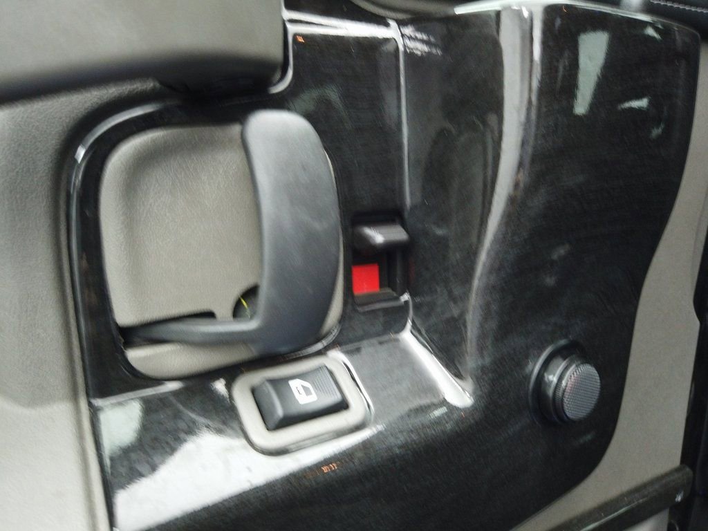 Used 2023 Chevrolet Express 2500 Extended image 17