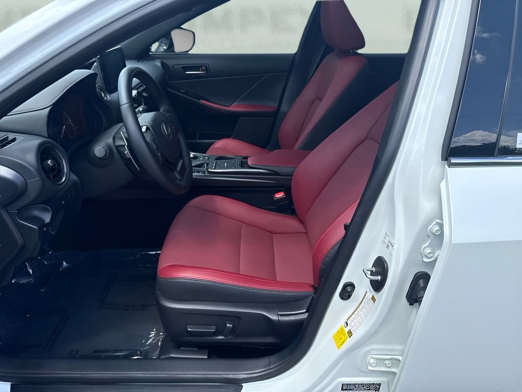 Used 2025 Lexus IS 350 F Sport RWD image 5