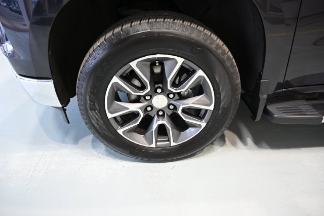 Used 2022 Chevrolet Silverado 1500 LT AWD/4WD image 30