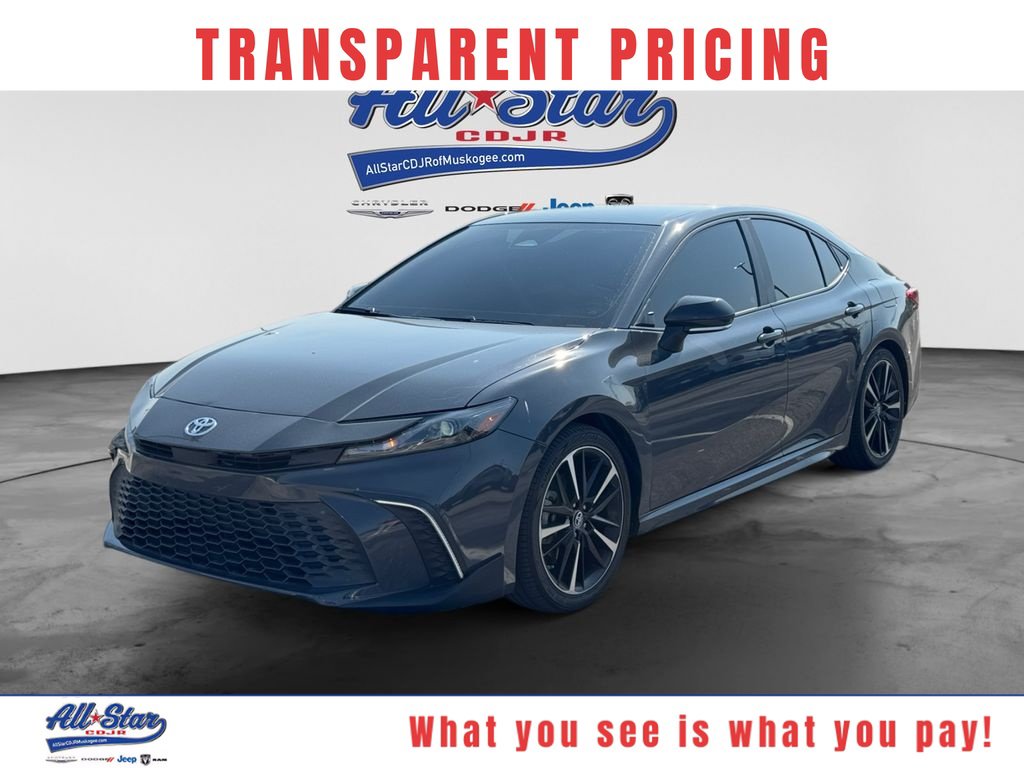 Used 2025 Toyota Camry SE FWD video 1