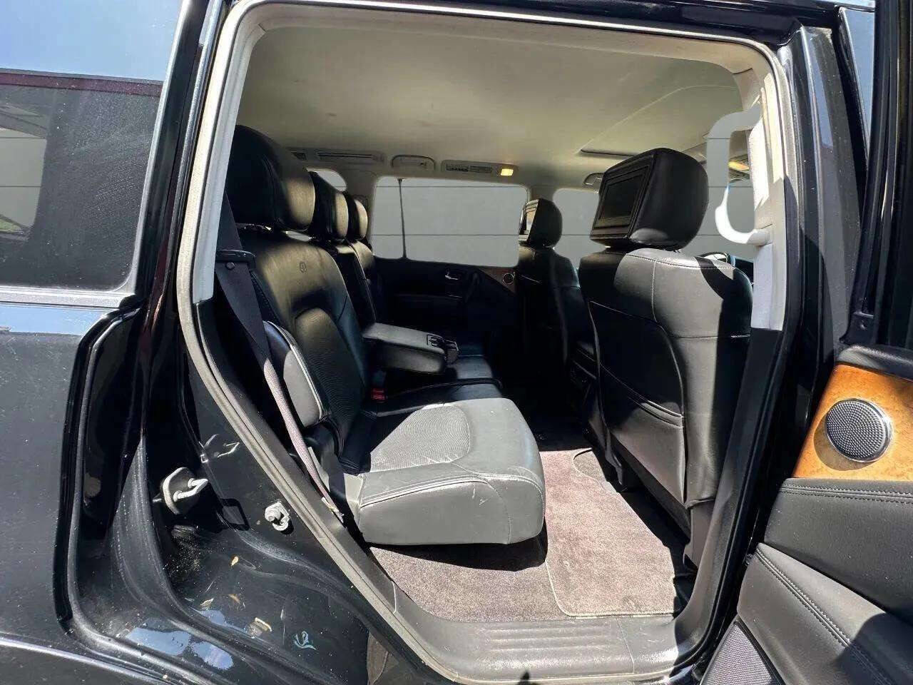 Used 2011 INFINITI QX56 4WD w/ Theater Pkg image 18