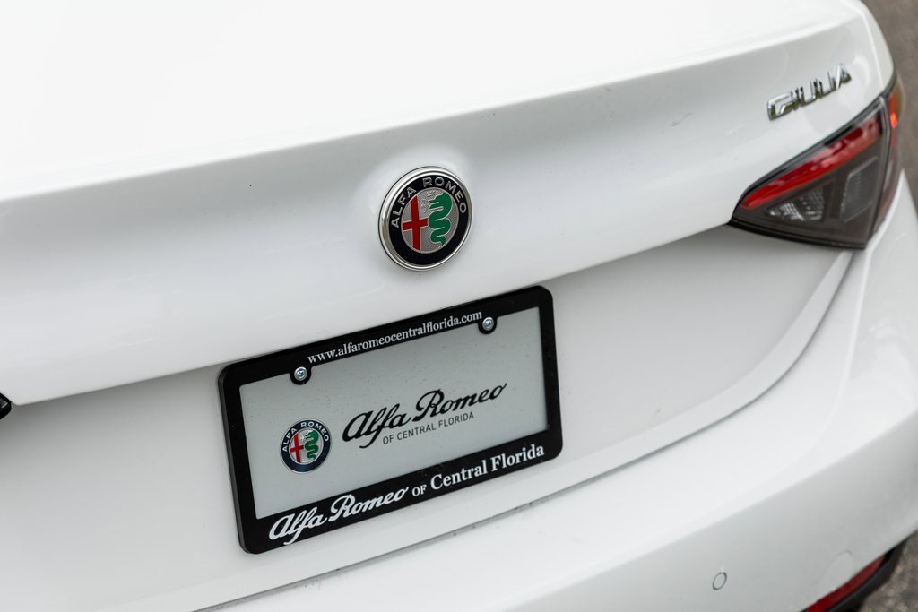 New 2025 Alfa Romeo Giulia w/ Driving Assist Package image 9