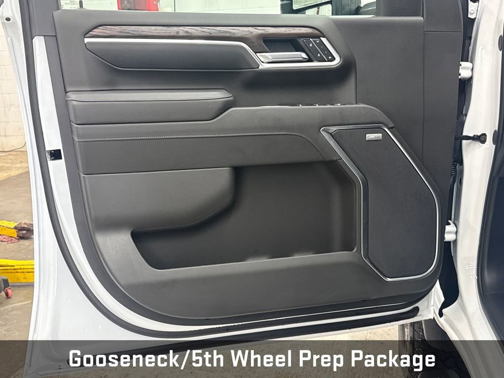New 2026 GMC Sierra 2500 SLT w/ SLT Premium Package AWD/4WD image 9