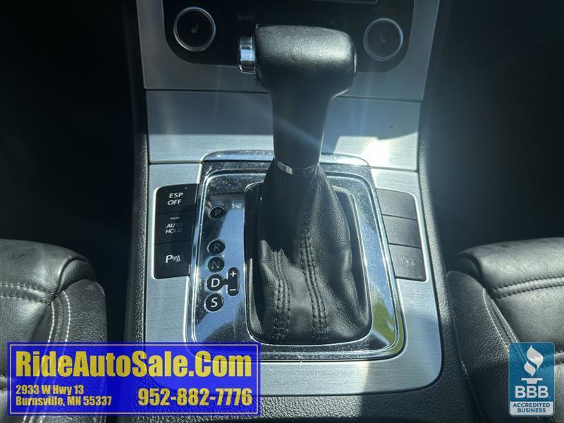 Used 2009 Volkswagen Passat VR6 AWD/4WD image 19