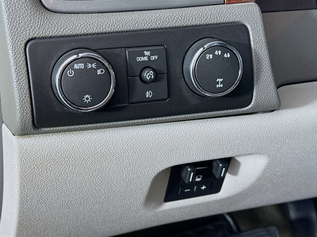 Used 2011 Chevrolet Silverado 2500 LTZ w/ LTZ Plus Package AWD/4WD image 10