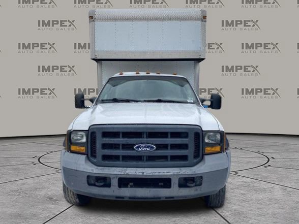 Used 2006 Ford F550 2WD Regular Cab Super Duty image 2