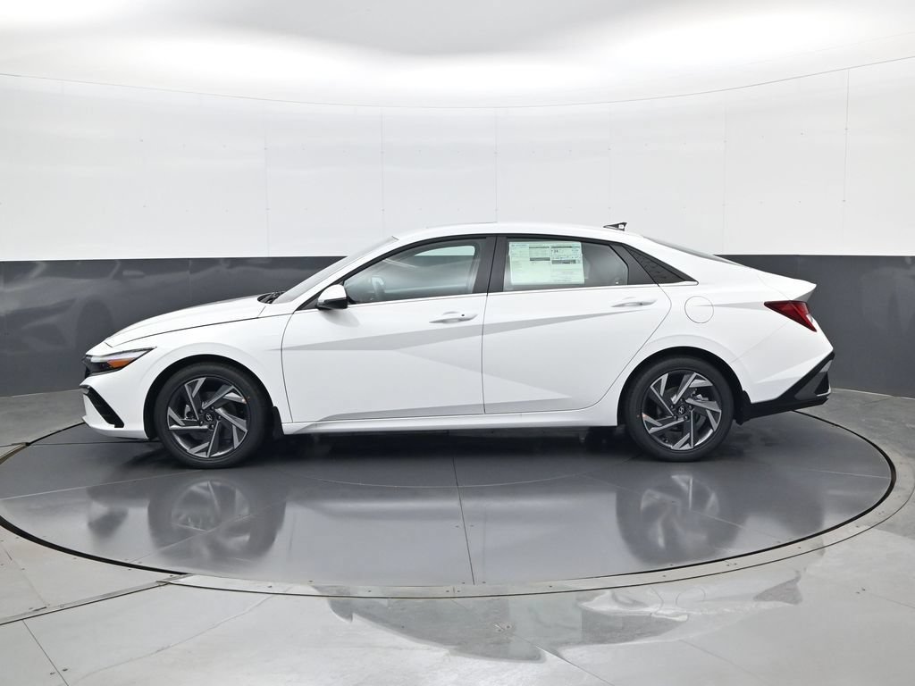 New 2026 Hyundai Elantra Limited FWD image 8
