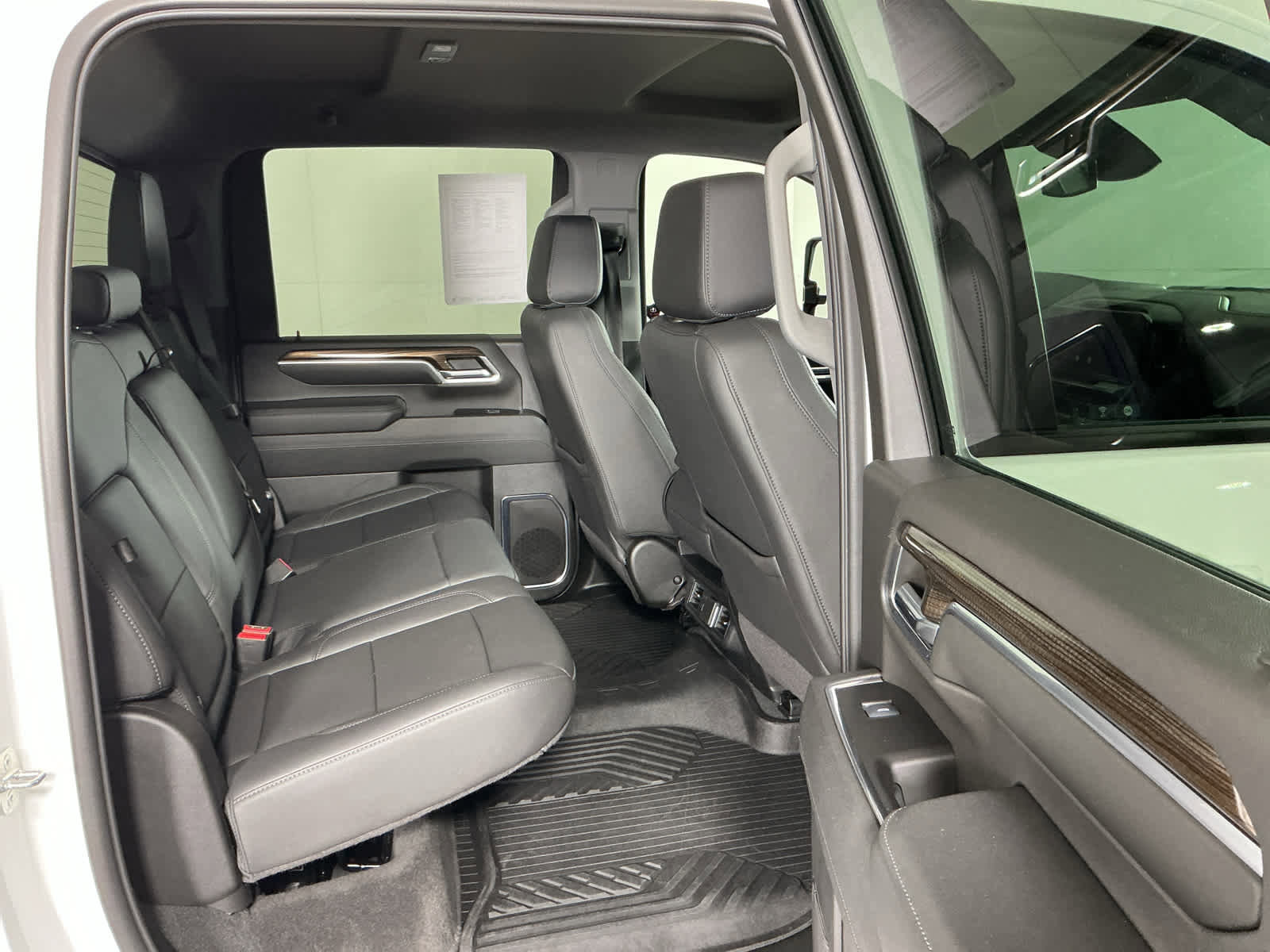 Used 2024 Chevrolet Silverado 3500 LT w/ Convenience Package image 13