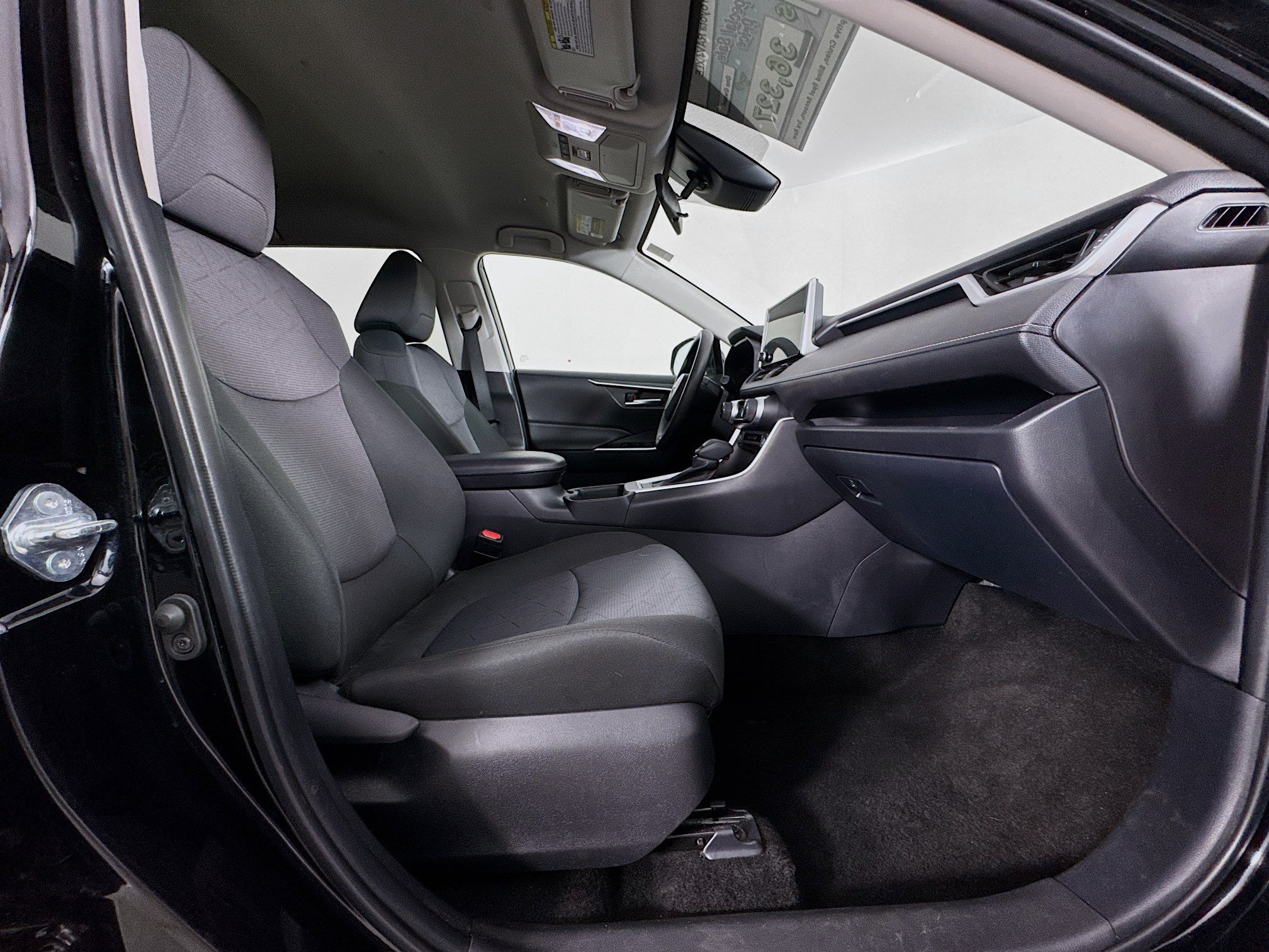 Certified 2025 Toyota RAV4 XLE AWD/4WD image 27
