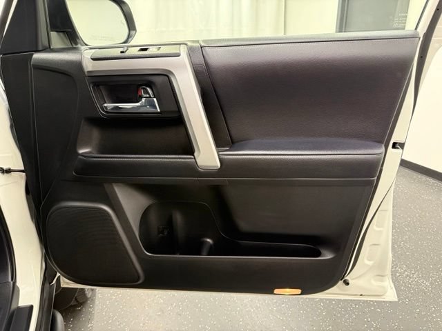 Used 2022 Toyota 4Runner SR5 Premium w/ Moonroof Package AWD/4WD image 8