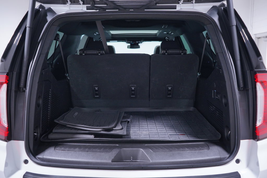 Used 2023 GMC Yukon XL SLT w/ SLT Luxury Package RWD image 6