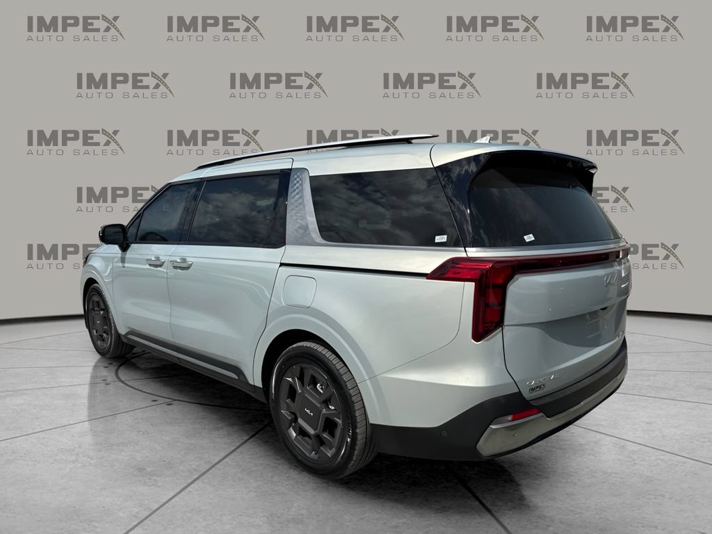 Used 2025 Kia Carnival SX FWD image 3