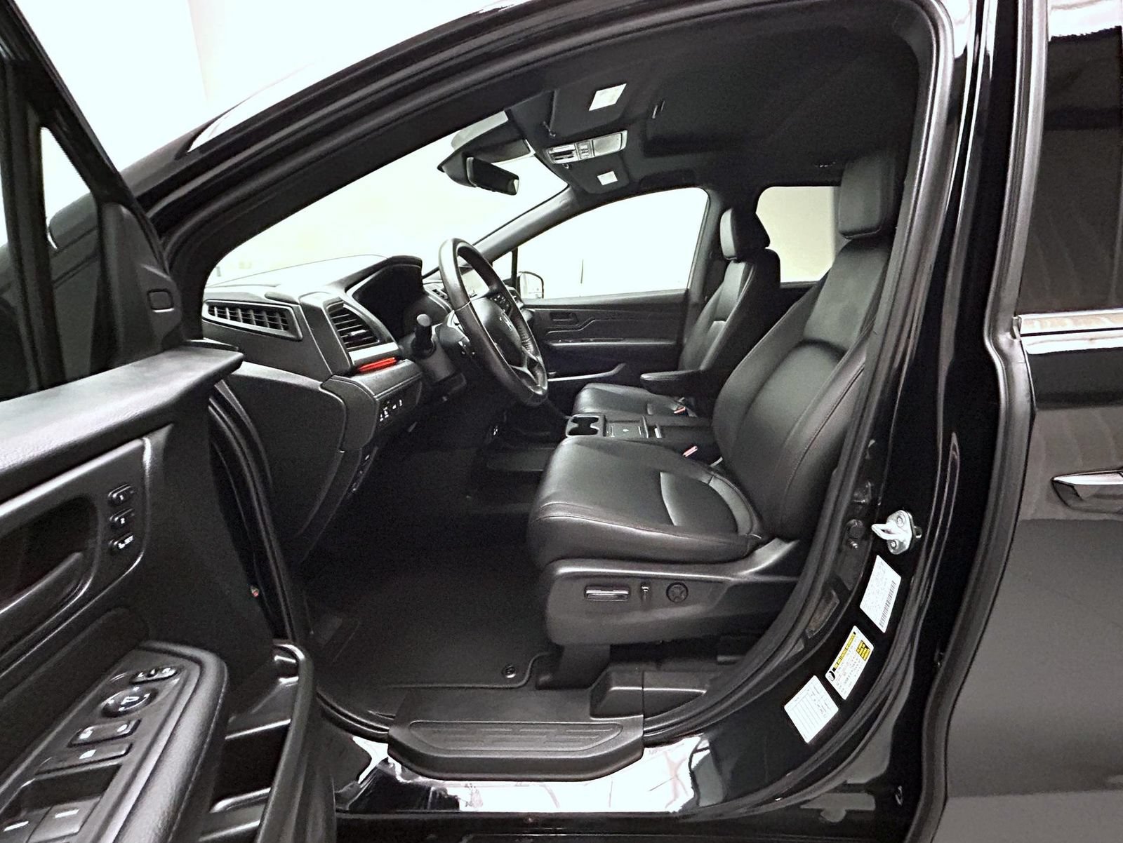 Used 2025 Honda Odyssey Sport-L image 10