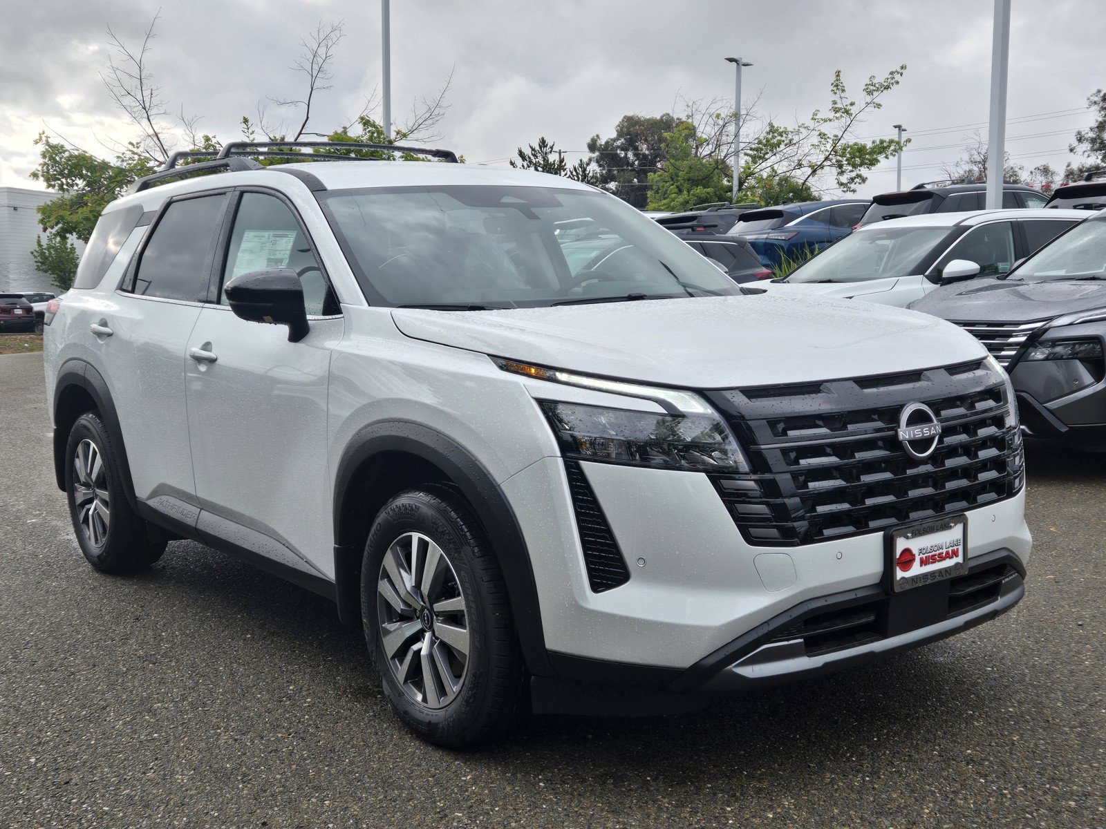 New 2026 Nissan Pathfinder SL