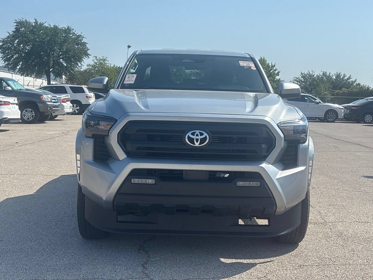 Used 2025 Toyota Tacoma SR5 AWD/4WD image 2