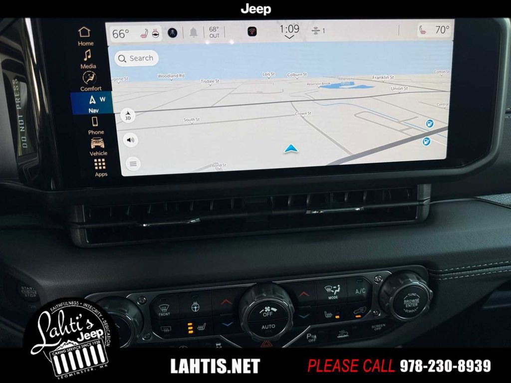 New 2025 Jeep Wrangler Unlimited Sahara image 32