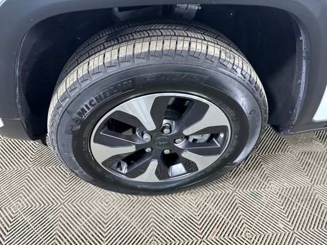 Used 2022 Jeep Grand Cherokee Limited 4xe image 10