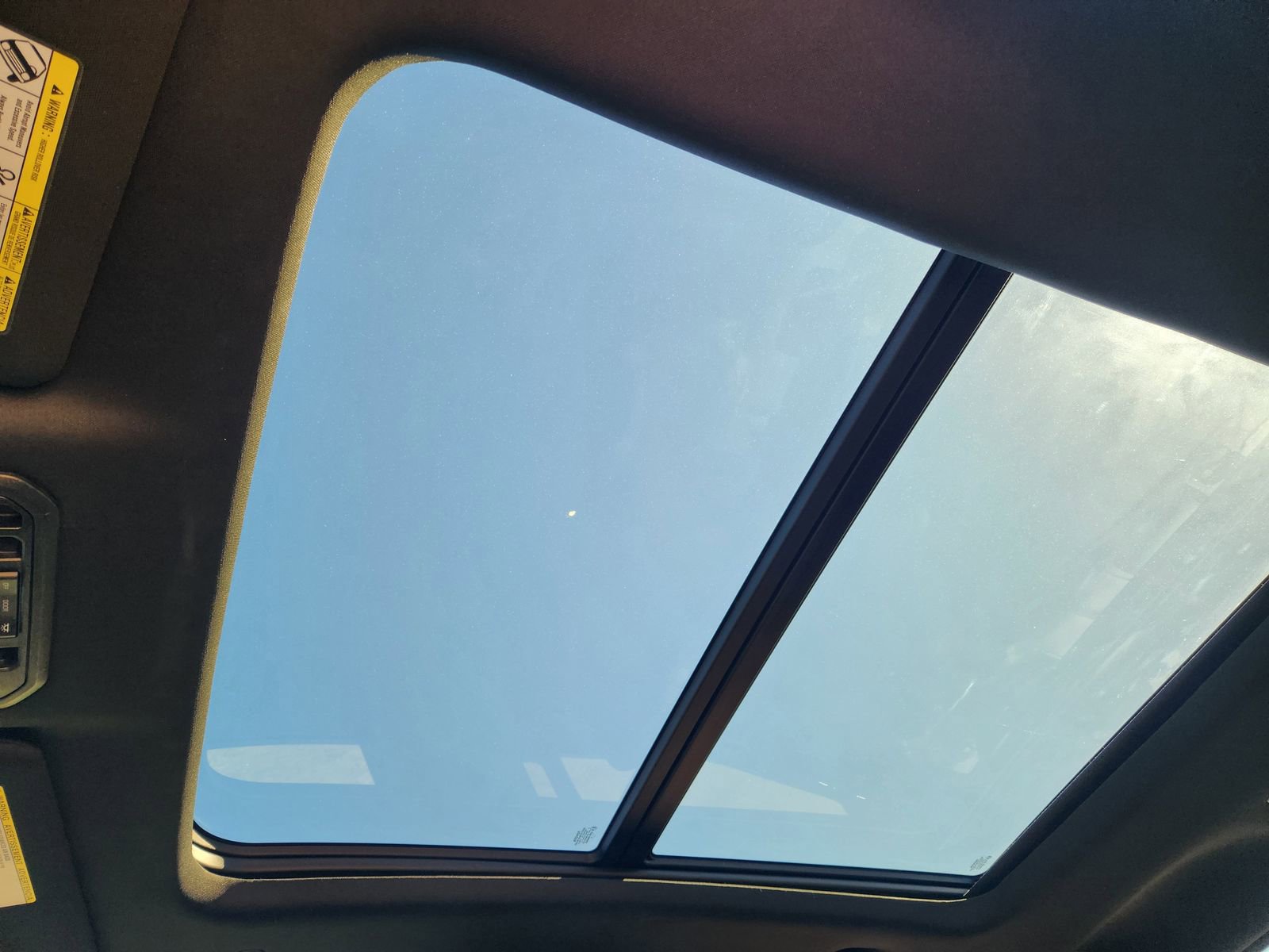 Used 2025 Toyota Tundra Limited AWD/4WD image 30