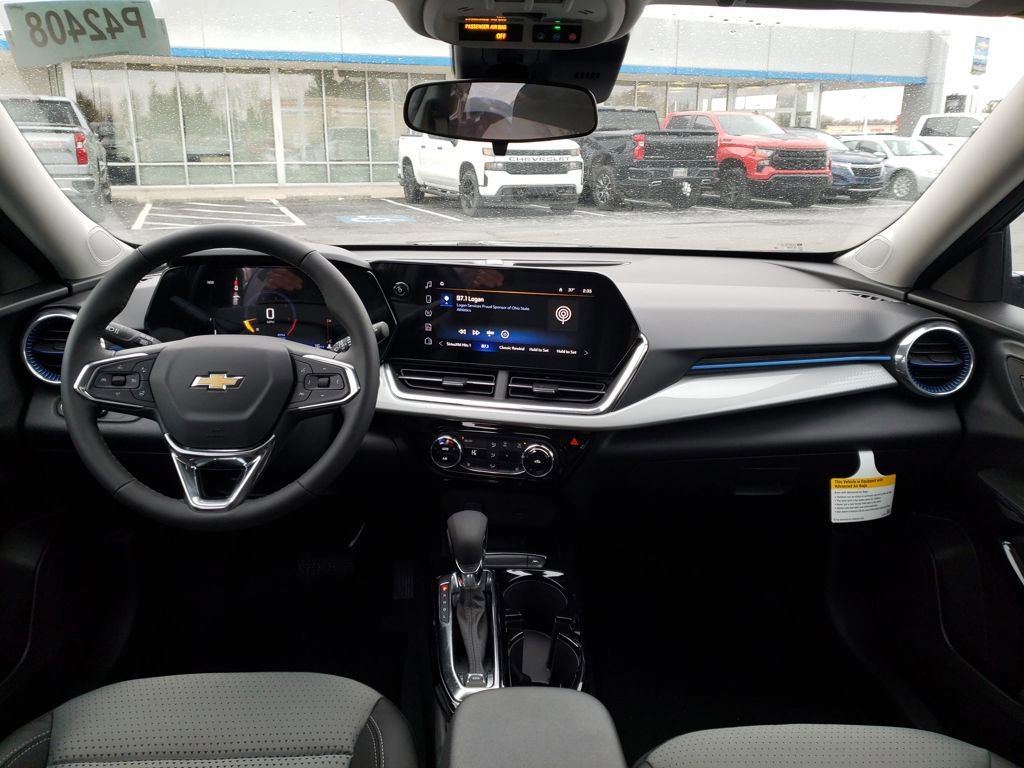 New 2026 Chevrolet Trax LT w/ Sunroof Package image 12