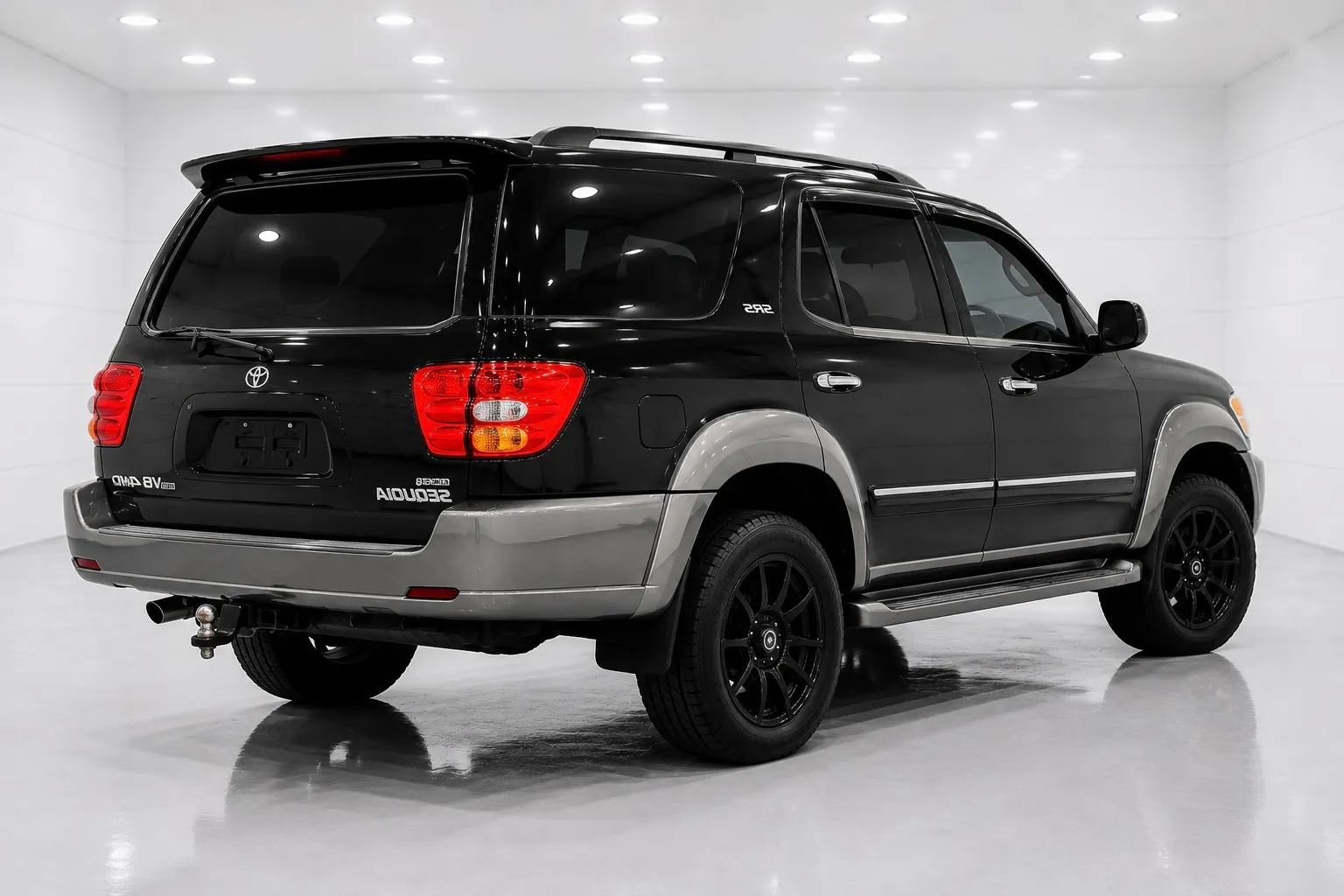 Used 2004 Toyota Sequoia SR5 AWD/4WD image 5