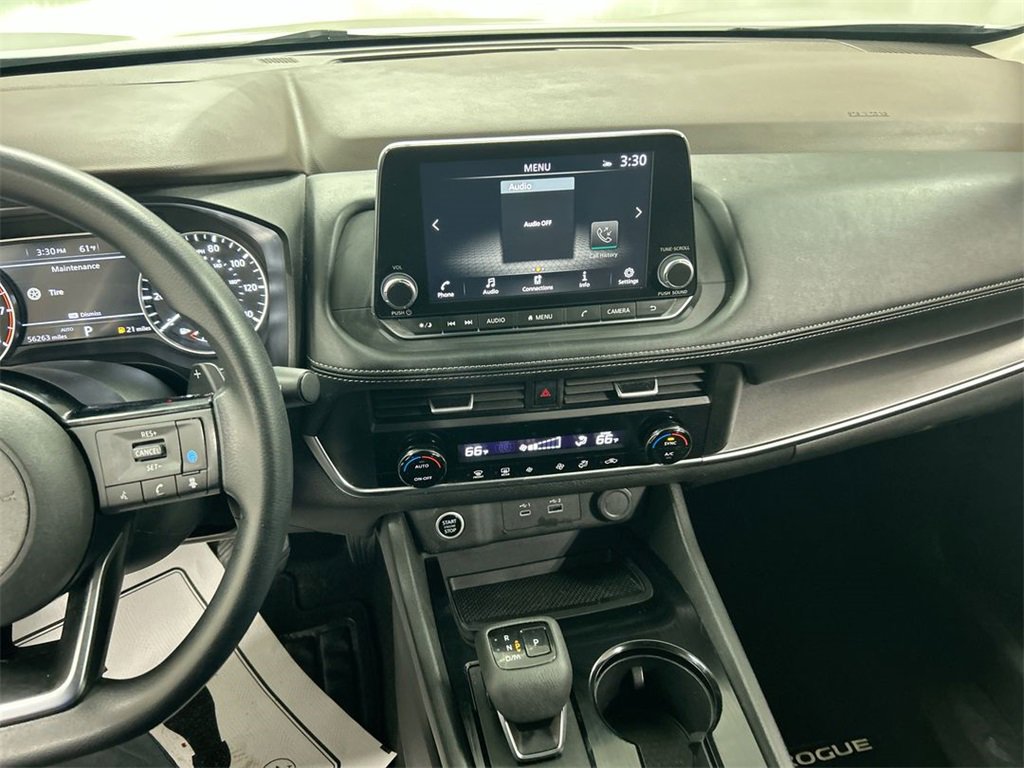 Used 2023 Nissan Rogue SV image 18