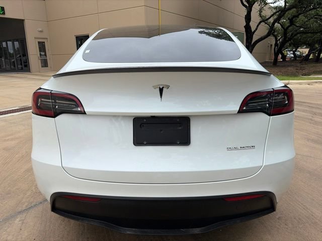 Used 2023 Tesla Model Y Performance AWD/4WD image 3