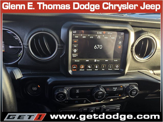 Certified 2022 Jeep Wrangler Unlimited Sahara AWD/4WD image 18