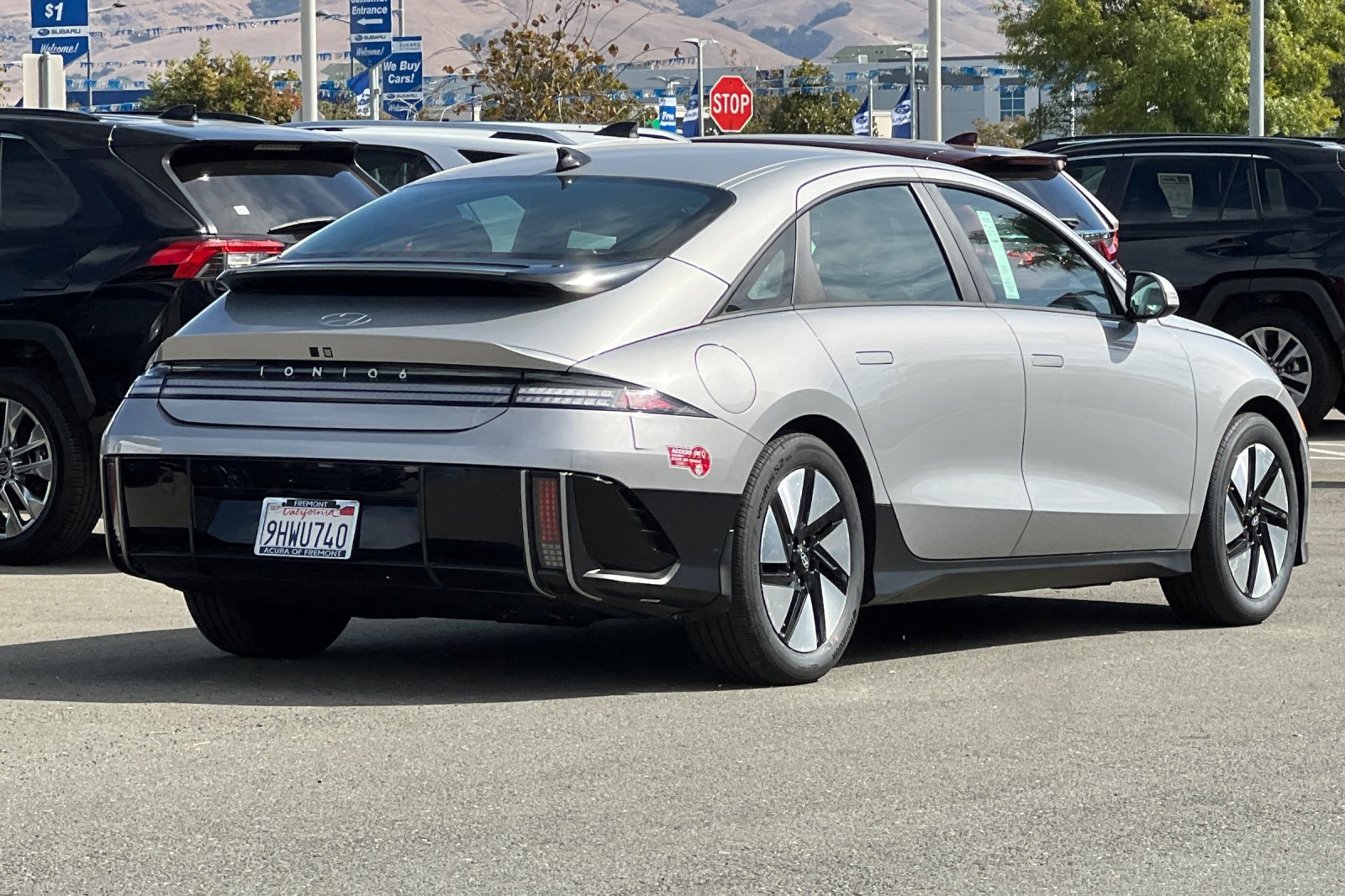 Used 2023 Hyundai Ioniq 6 SE RWD image 4