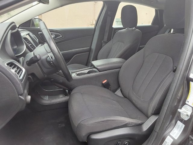 Used 2015 Chrysler 200 Limited w/ Comfort Group FWD image 16
