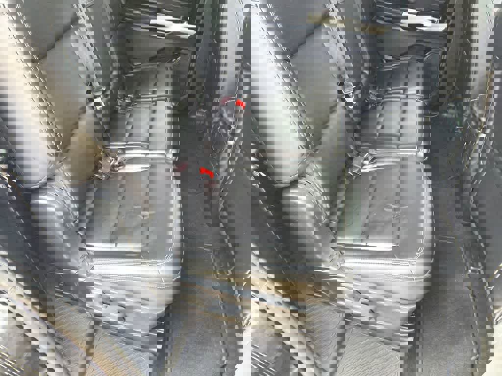 Used 2023 Ford Explorer XLT w/ Equipment Group 202A AWD/4WD image 13