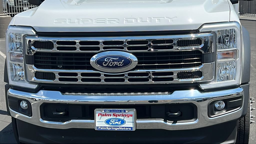 New 2024 Ford F450 XL w/ XL Chrome Package RWD image 3