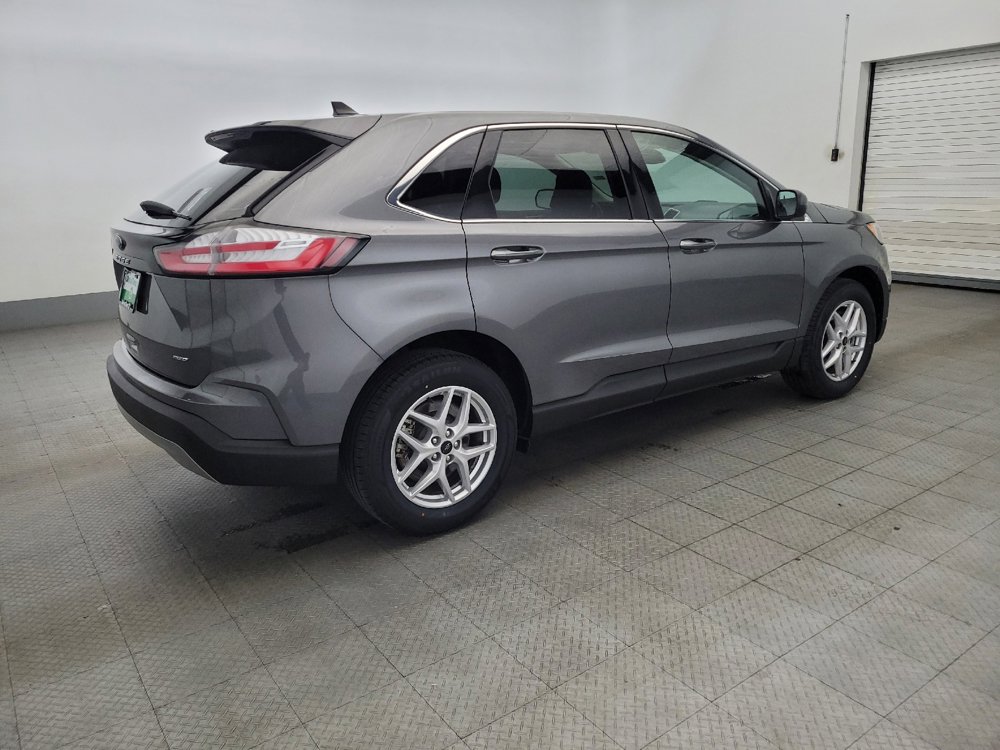 Used 2024 Ford Edge SEL image 10