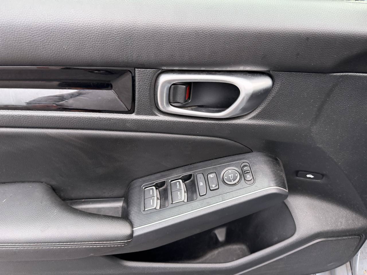Used 2024 Honda Civic Touring image 8