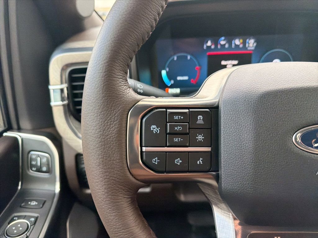 New 2026 Ford F350 King Ranch w/ FX4 Off-Road Package AWD/4WD image 17