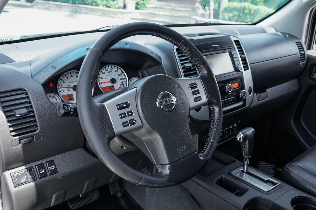 Used 2018 Nissan Frontier PRO-4X w/ Pro-4x Luxury Package AWD/4WD image 18